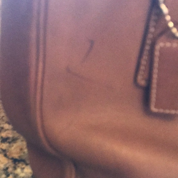 Beautifully made supple leather Coach tote - Picture 6 of 8